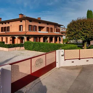  Apartment Borgo Tabari Locazione Turistica Italien